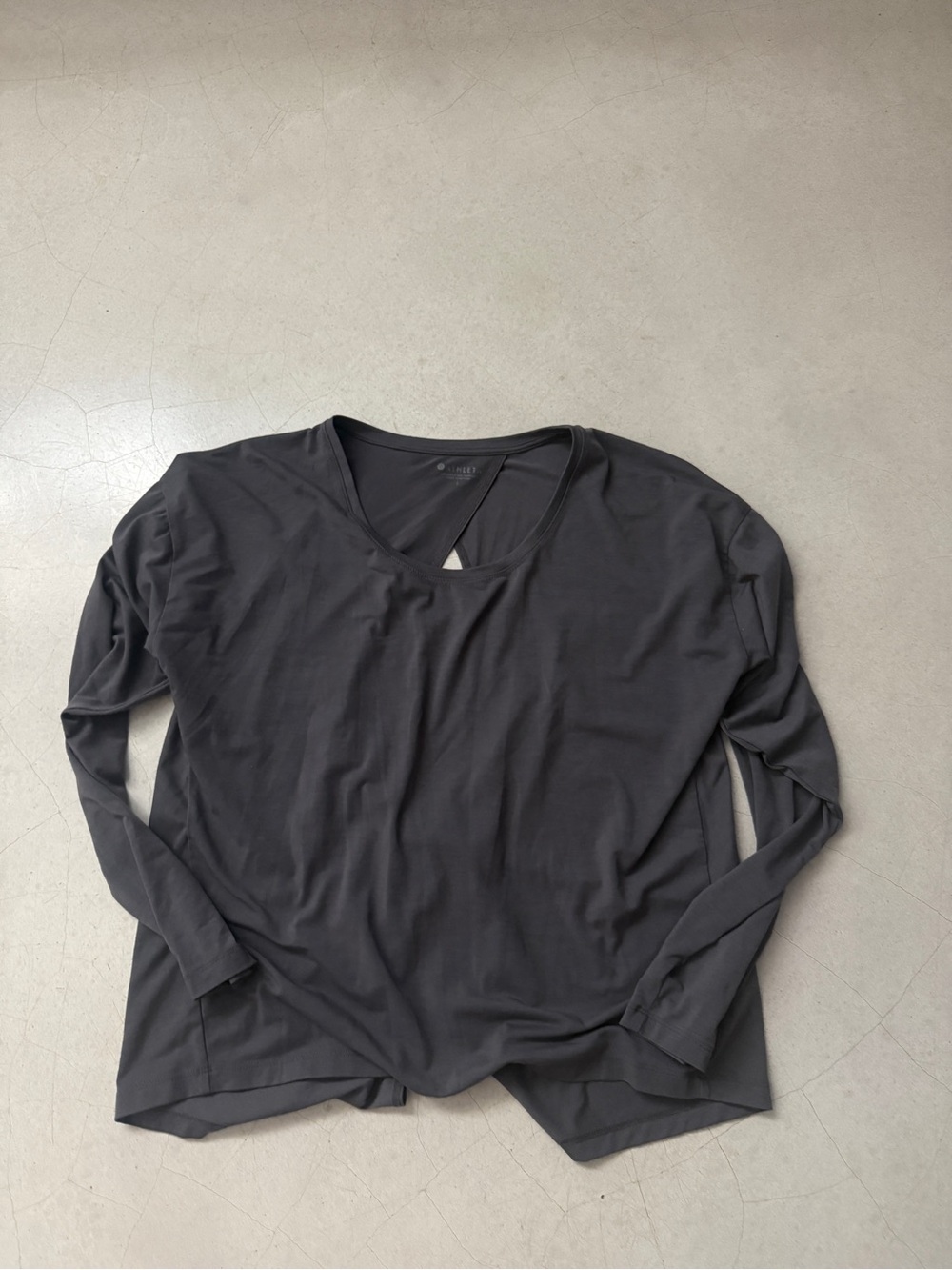 Athleta size L Long Sleeve open back shirt